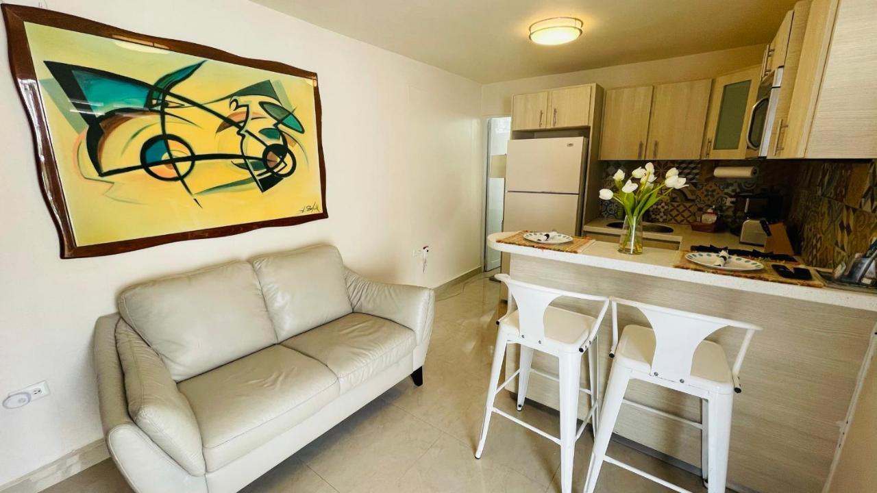 Compact Haven With Private Entrance And Free Parking And Laundry Ponce Exterior foto